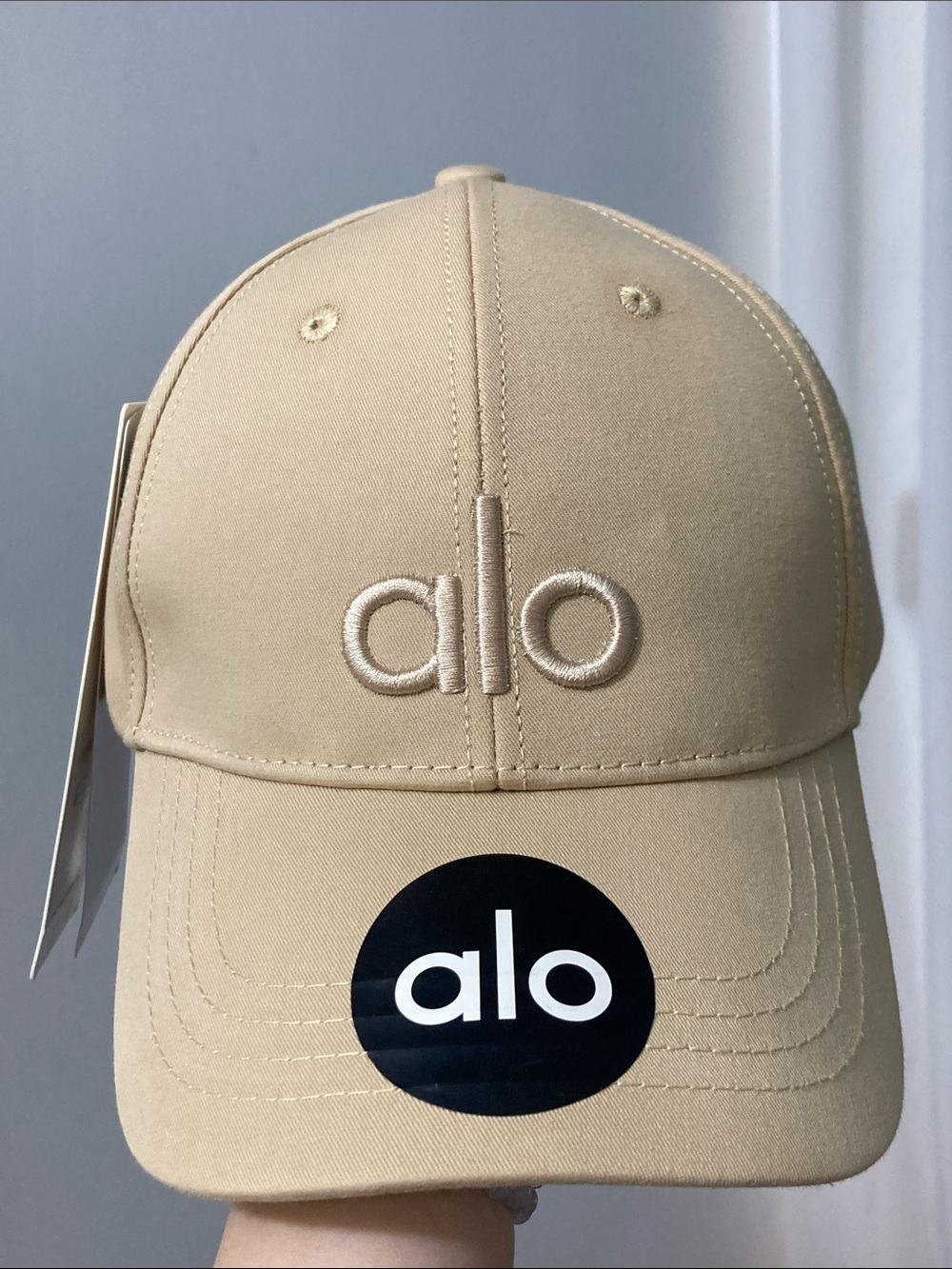 ALO Yoga khaki baseball cap with embroidered logo